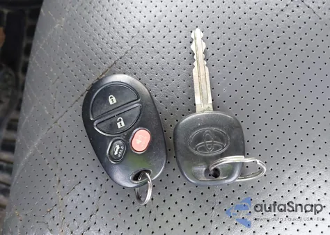 2008 Toyota Camry Solara Sle z USA, uszkodzony, nr VIN 4T1FA38P98U157617